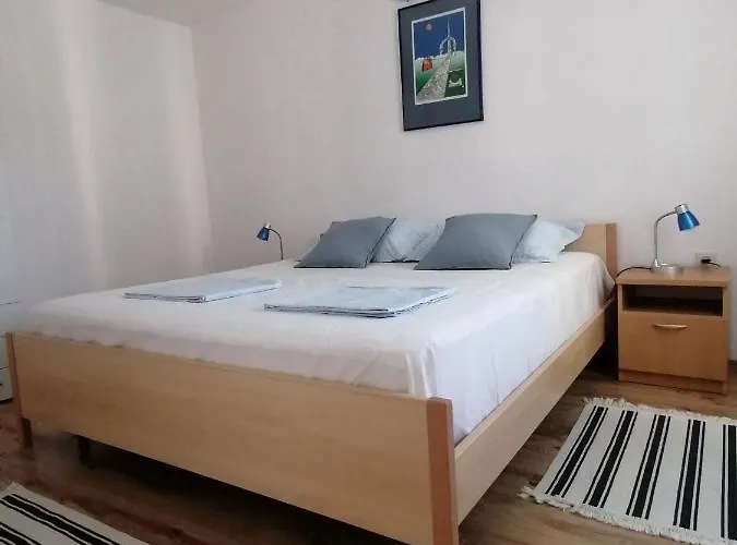 Apartman Nora *
